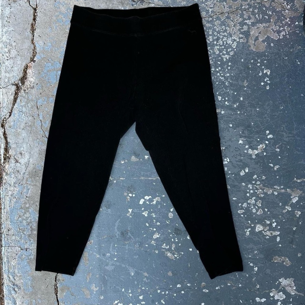 PINK Victoria's Secret Classic Black capri Leggings